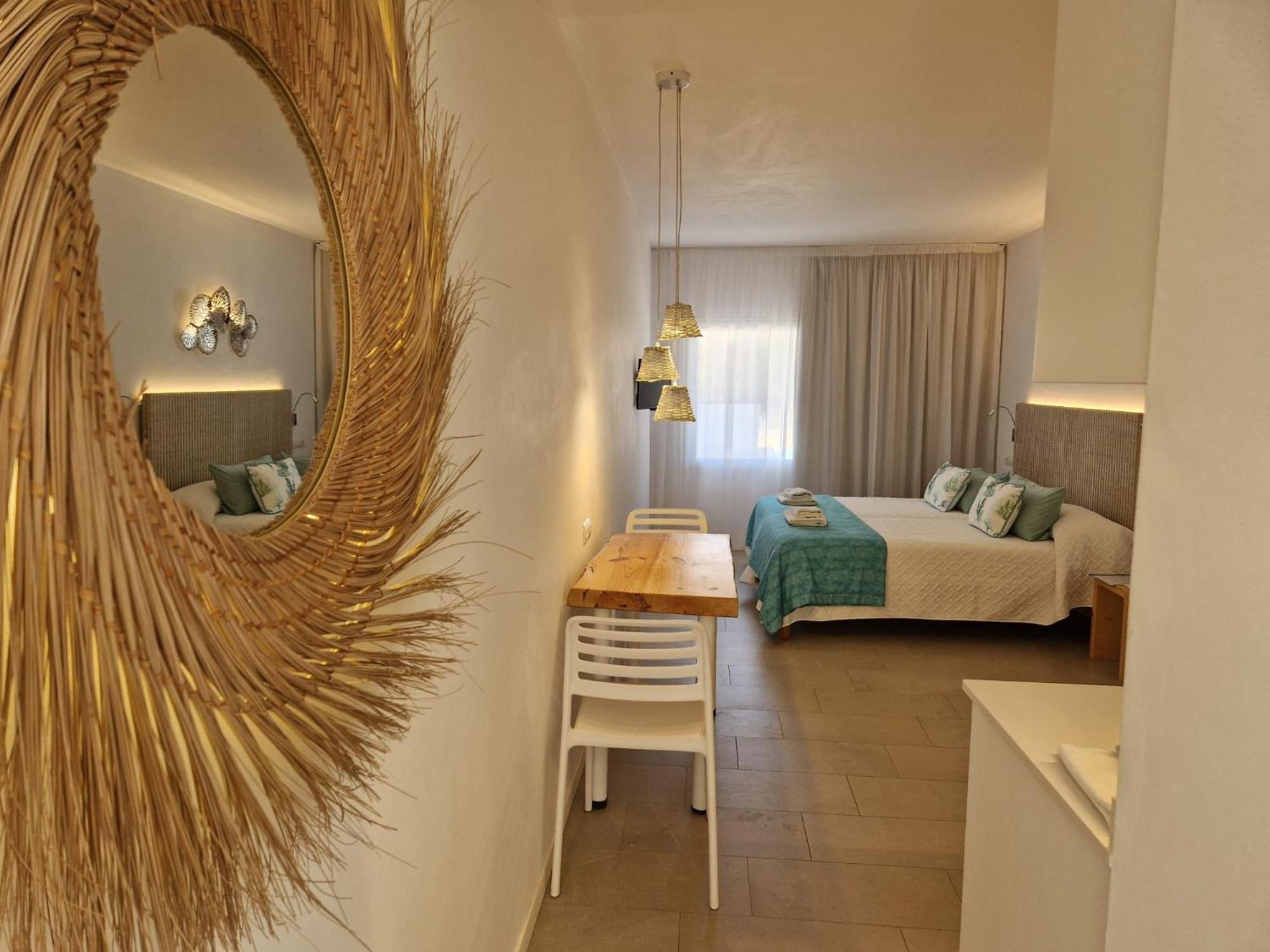 Apartamentos Costamar II Es Pujols Exterior photo